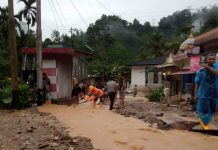 Sungai Uluk Muara Emat Meluap, Rumah Warga Diterjang Banjir, Jalan Nasional Dihajar Batu Kerikil