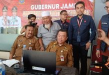 Jaringan Internet di Muara Emat Kian Mantap, Al Haris Langsung Tes Video Call Kerabat