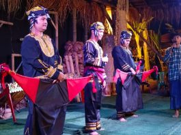 Penampilan Tradisi Kerinci Ngadu Tanduk Memukau Penonton di Banyuwangi Jatim