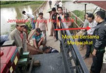 Ternyata Rusak Parah Jembatan Tanjung Pauh, Monadi dan Warga Lebih Duluan Dari HTK Perbaikinya