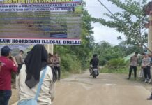 Demo Aktivis Batanghari Stop Illegal Drilling Hutan Senami, Pelaku Diminta Tangkap!