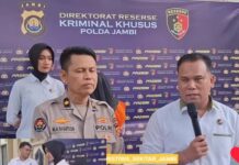 Pelaku Pembobol Rp.7,1 M Rekening Bank 9 Jambi Cabang Kerinci Ditahan Polda, Adirozal Eks Bupati Termasuk Korban