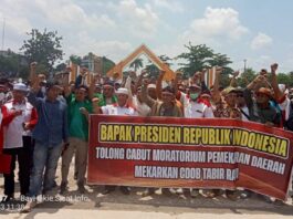 Kantor Bupati Merangin di Demo, Ratusan Warga Tuntut Pemekaran Tabir Raya