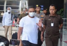 Mengejutkan! Hasil OTT Gubernur Riau, KPK RI Sita Rp 1 M Bentuk Dollar dan Poundsterling