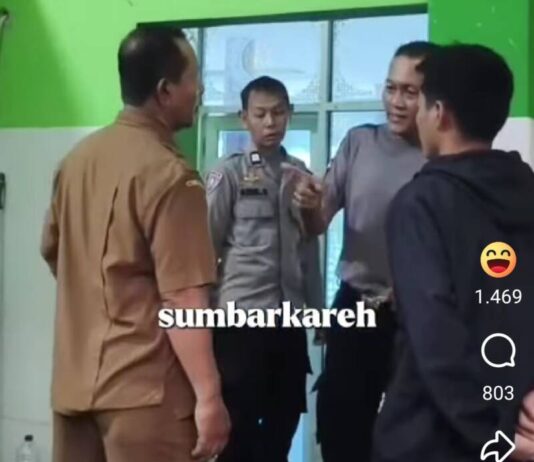 Viral! Oknum Guru SMA Padang Tertangkap Basah Pengurus Masjid Diduga Mesum Sesama Jenis