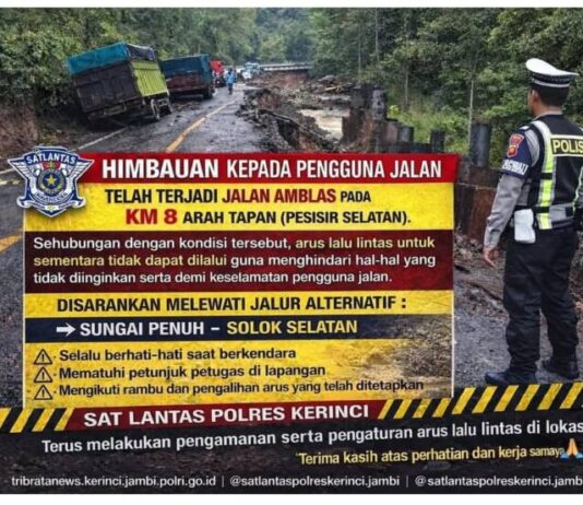Digasak Hujan Lebat, Jalan Nasional KM 8 Puncak Arah Tapan Sumbar Amblas, Lalulintas Terputus