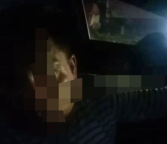 Digerebek Tengah Malam Saat Mobil Bergoyang, Kades Mesum Dengan Isteri Warganya Terancam Copot