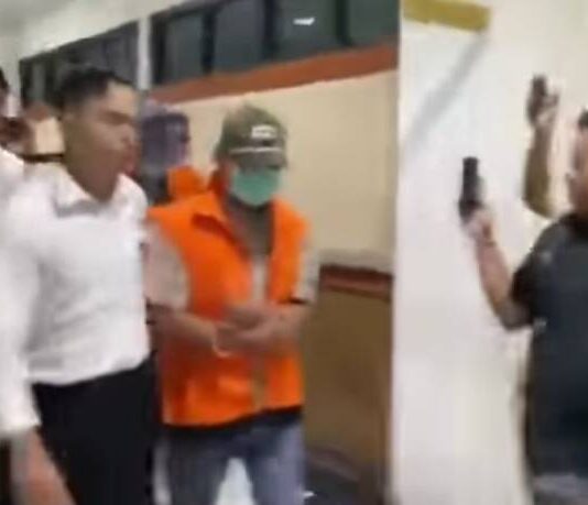 Rugikan Negara Rp 21 M, Vahrial Eks Kadis Pendidikan Provinsi Jambi dan 2 Tersangka Ditahan Polda